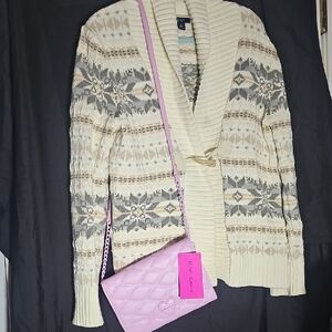 Women's Cream and Gray Patterned Sweater
